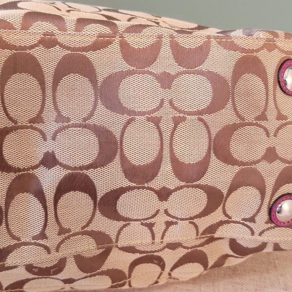 COACH Handbag Signature Canvas with Fuchsia Patent Leather Trim  - Large - Picture 7 of 16